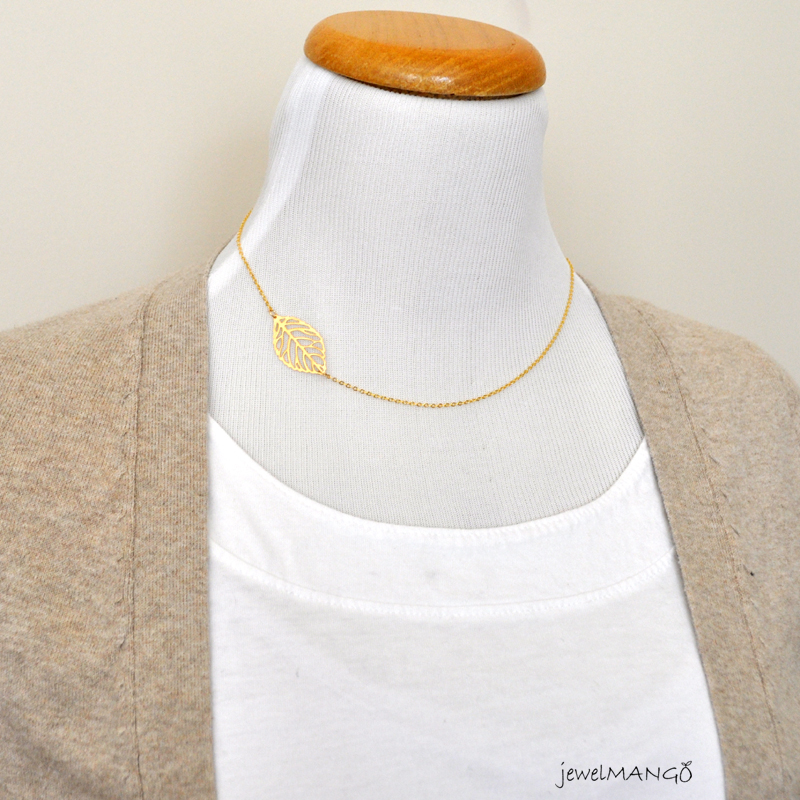Leaf Gold Necklace, Everyday Necklace, Modern Look, Bridesmaid Necklace, Gold Leaf Necklace, Sideways, Horizontal